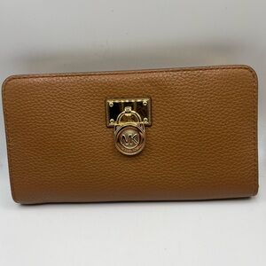 Michael Kors Hamilton Travel Zip Around Wallet Luggage Brown